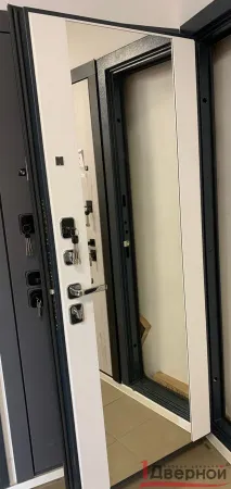 Входная дверь Корсика Зеркало СБ16